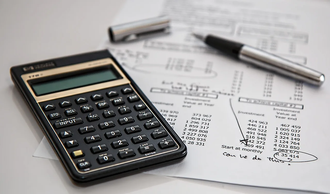 Ventes entre particuliers : faut-il les déclarer aux impôts ?